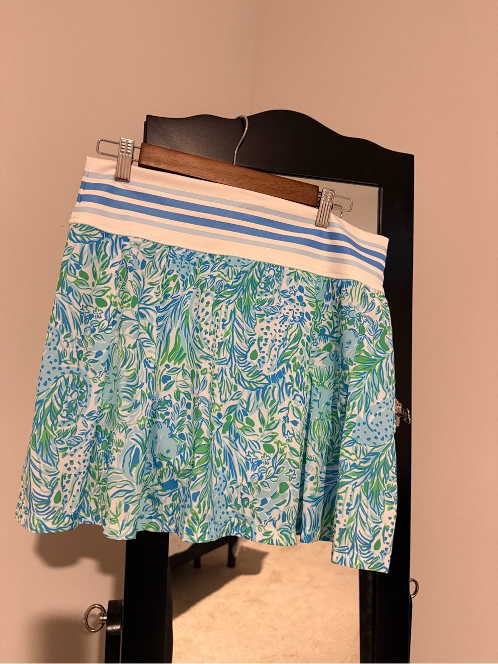 Lilly Pulitzer luxletic golf/ tennis Skirt or skort